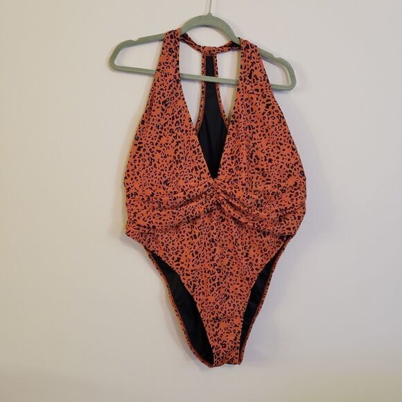 NASTY GAL PLUS SIZE SEXY ANIMAL PRINT ONE PIECE SWIMSUIT SIZE 18 - Picture 1 of 4